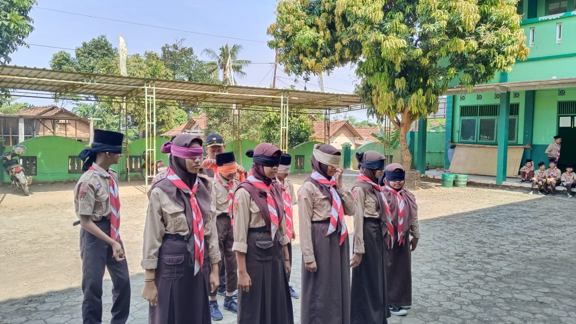 lomba LBB mata tertutup